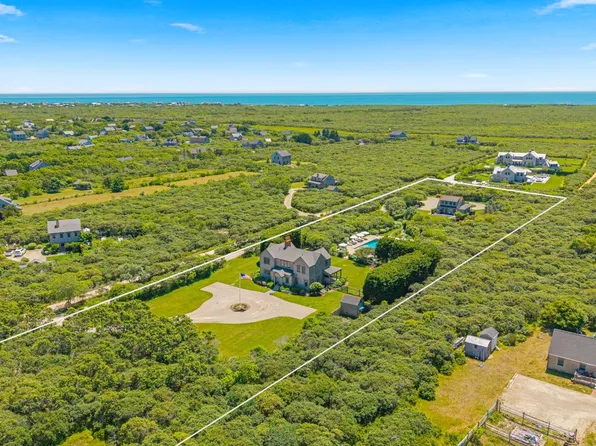 17 Ipswich St, Nantucket, MA 02554