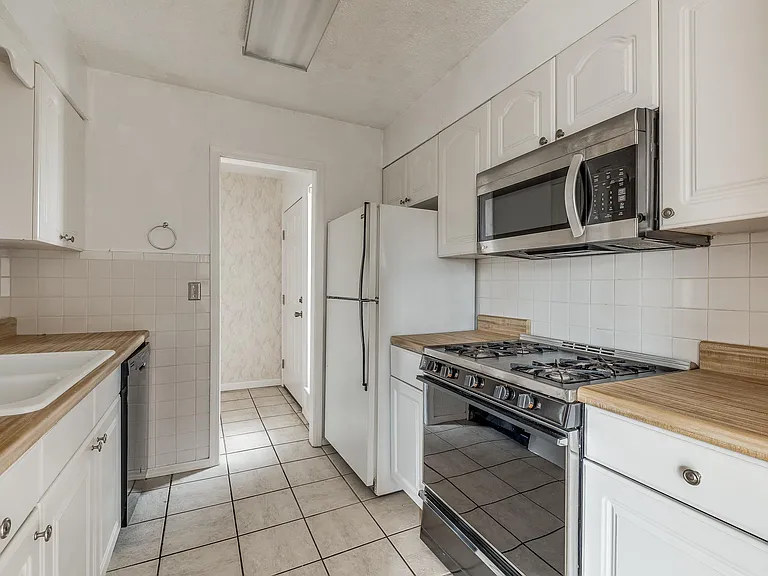 6728 N Meridian Ave #F — Photo 19
