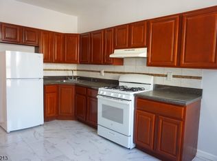 124 Ridge St, Newark, NJ 07104