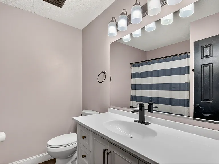 606 Windhaven Dr — Photo 24