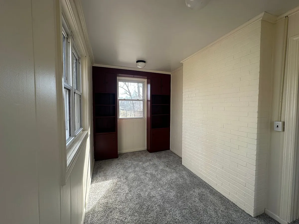 Building Photo - 1321 Peaks St
