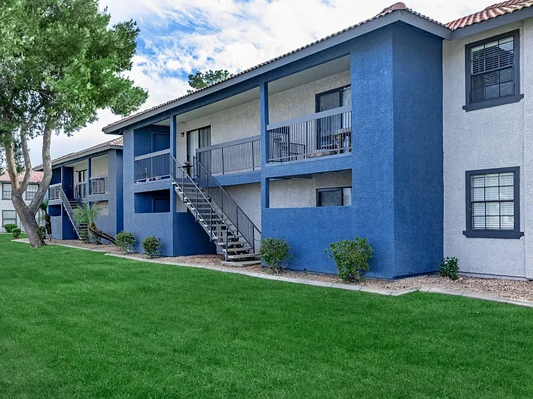 Rise Skyview — Photo 95