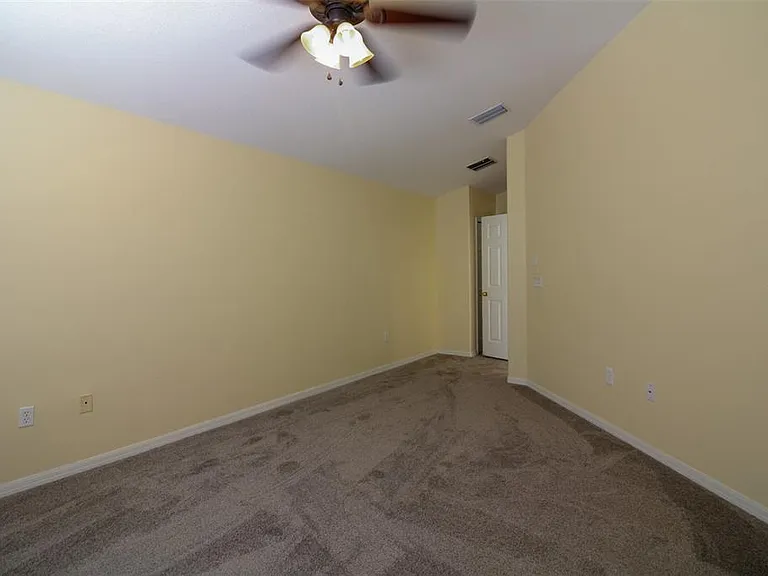 1702 Holton Rd — Photo 12