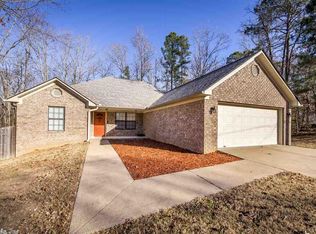 1044 Charing Cross Cir, Mabelvale, AR 72103