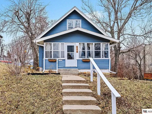 3275 Hascall St, Omaha, NE 68105