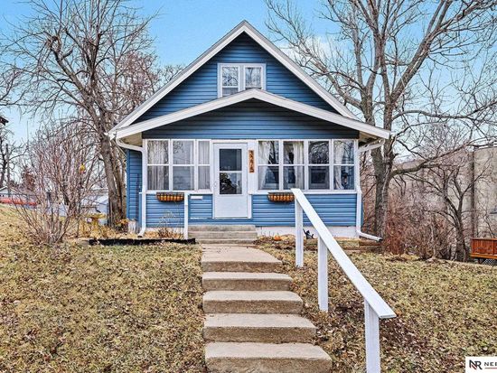 3275 Hascall St, Omaha, NE 68105