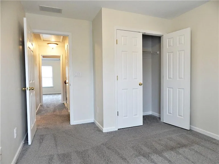 10829 Yorkwood St — Photo 45