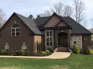 206 Renee Ct, Cottontown, TN 37048