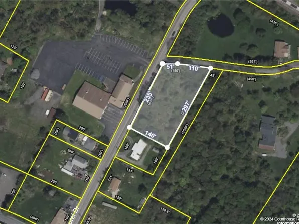 Laurel Dr, Tobyhanna, PA 18466