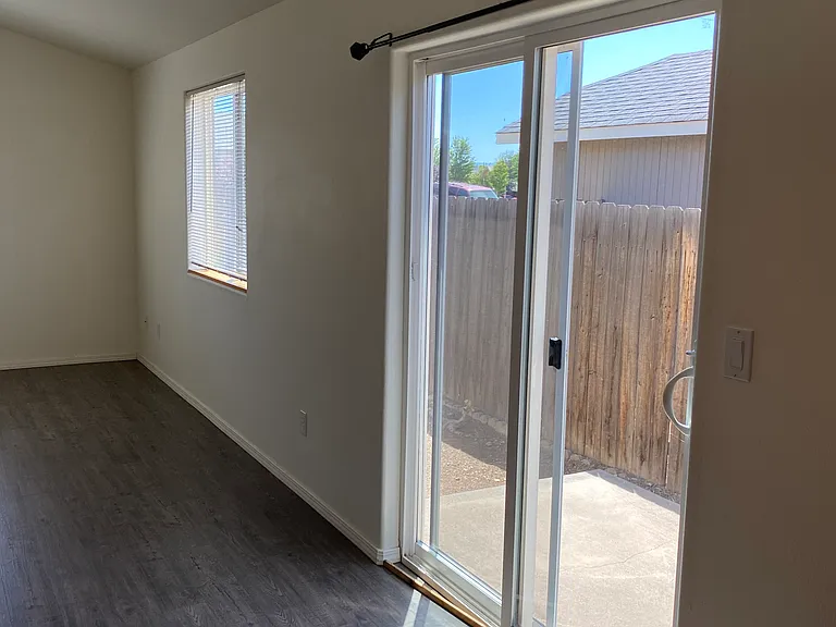 2501 NE 5th St — Photo 6