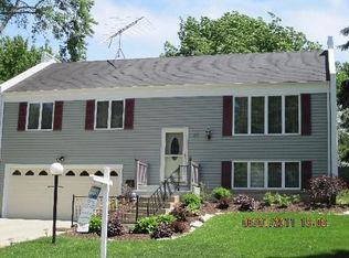 38 Aldon Rd, Montgomery, IL 60538