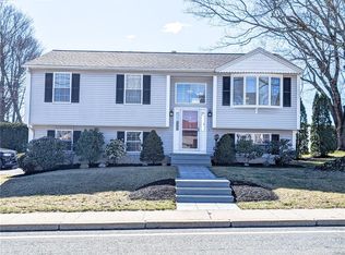 152 Borden Ave, Johnston, RI 02919