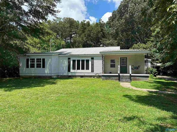 228 4th Ave NW, Arab, AL 35016