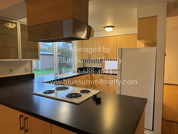 3rd image of 2721 45th Ave SE