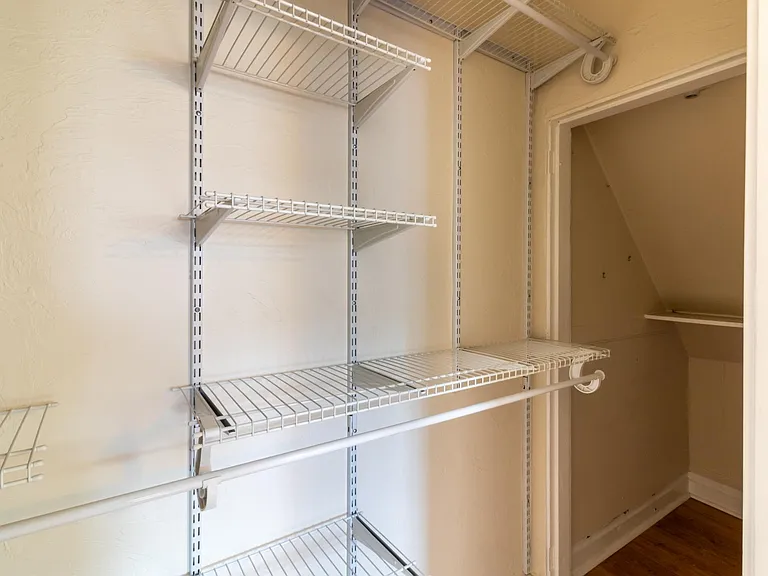 5910 Bryant St — Photo 17