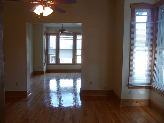3rd image of 1857 N Kedzie Ave APT 2R