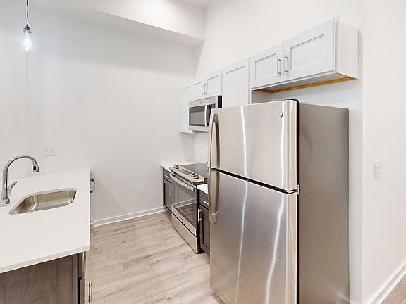 2nd image of 70 Roseville Ave #2B