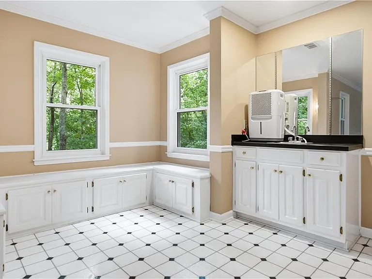 5525 Hampstead Way — Photo 44