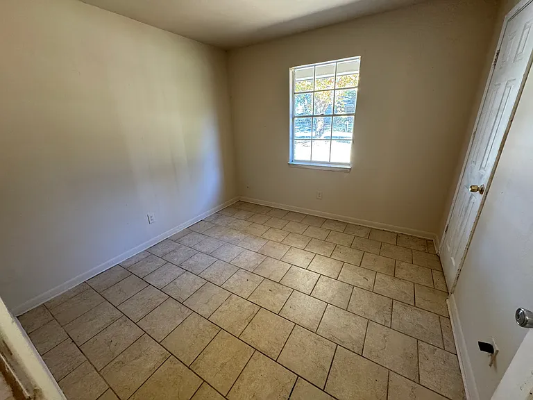 3963 Erress Blvd — Photo 13