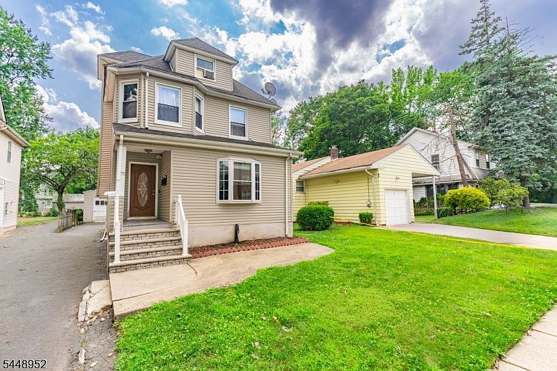 1st image of 75 Clinton Pl