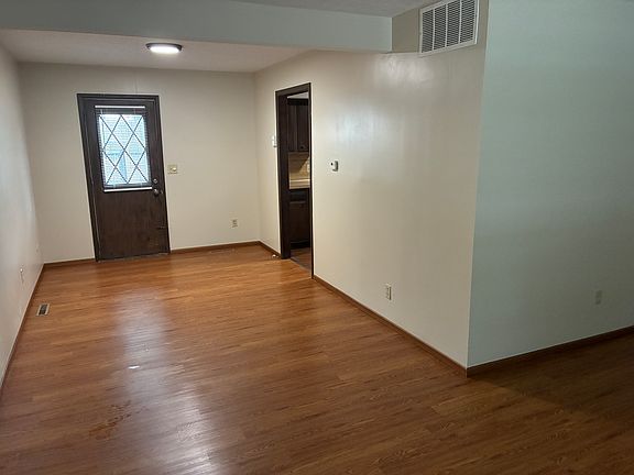 5th image of 3426 S Delaware Ave