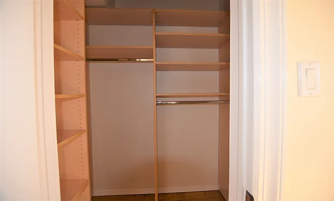 Rented by Manhattan Realty Group | media 14