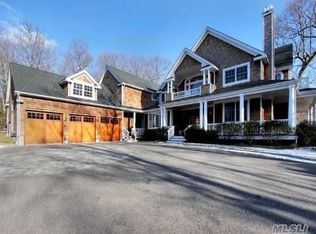 100 W Shore Rd, Huntington, NY 11743