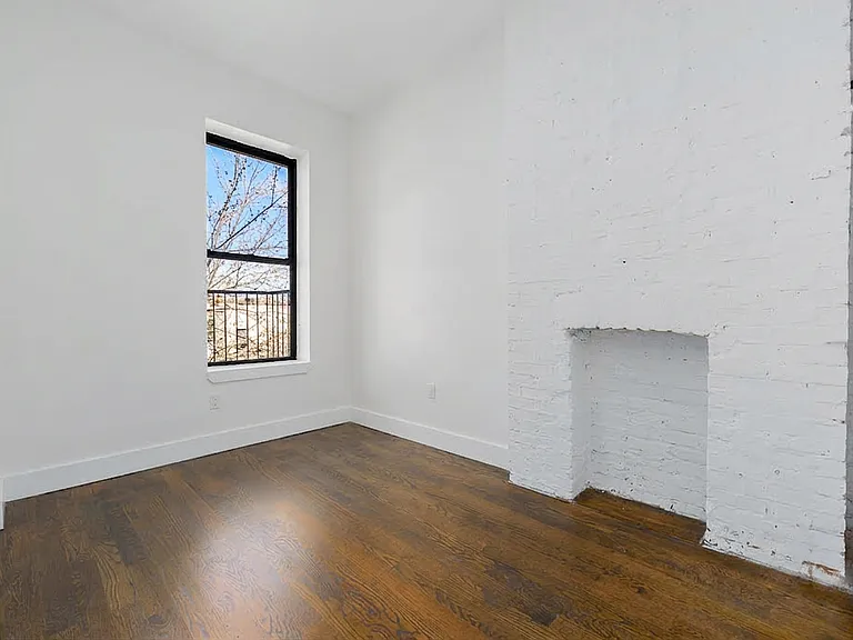 183 Eldert St #3R — Photo 5