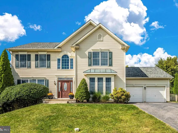 204 Mina Dr, Middletown, MD 21769