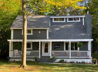 1091 Seven Nations Dr, Tobyhanna, PA 18466