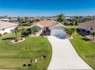 17 Bunker Ct, Rotonda West, FL 33947