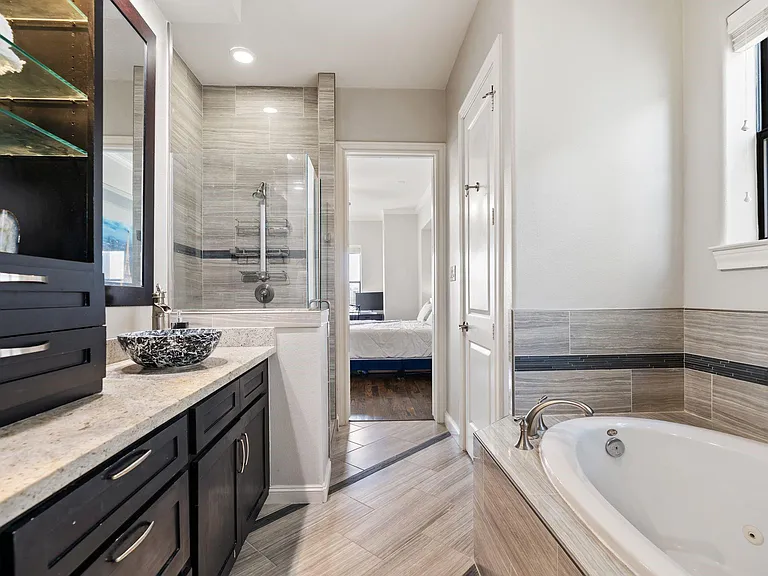 1708 Dart St — Photo 15