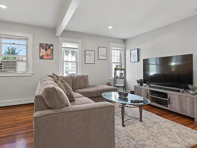 79 Farrington St #7 — Photo 4