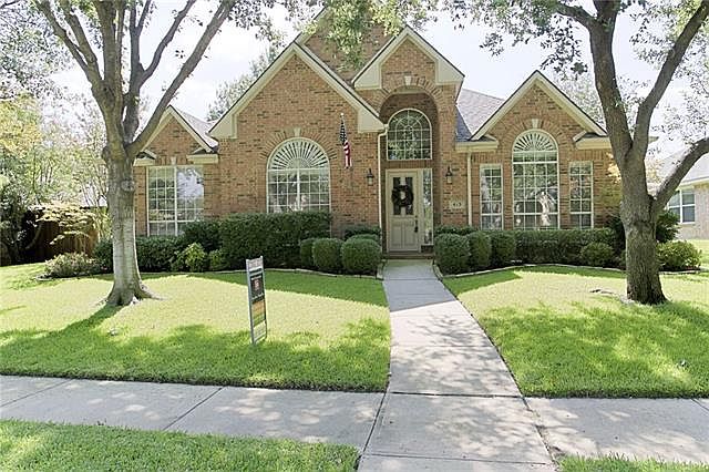 1st image of 413 Lancashire Dr