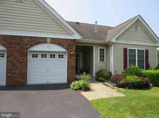 25 Goldfinch Dr, Hamilton, NJ 08690