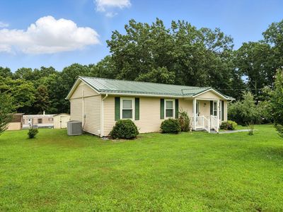1130 Deepwoods Rd, Hardy, VA, 24101