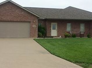 2422 Oak St, Jackson, MO 63755