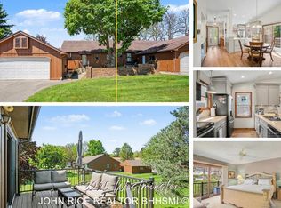 3225 Westminster Dr SE, Kentwood, MI 49512