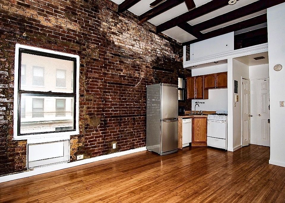 1st image of 100 E 31st St APT 3B