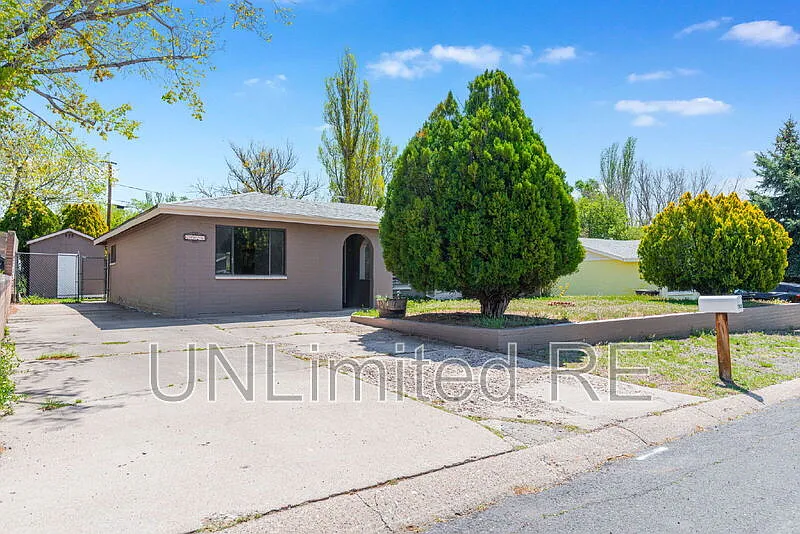3 bed, 2.0 bath, 1552 sqft, $2,895 — Photo 2