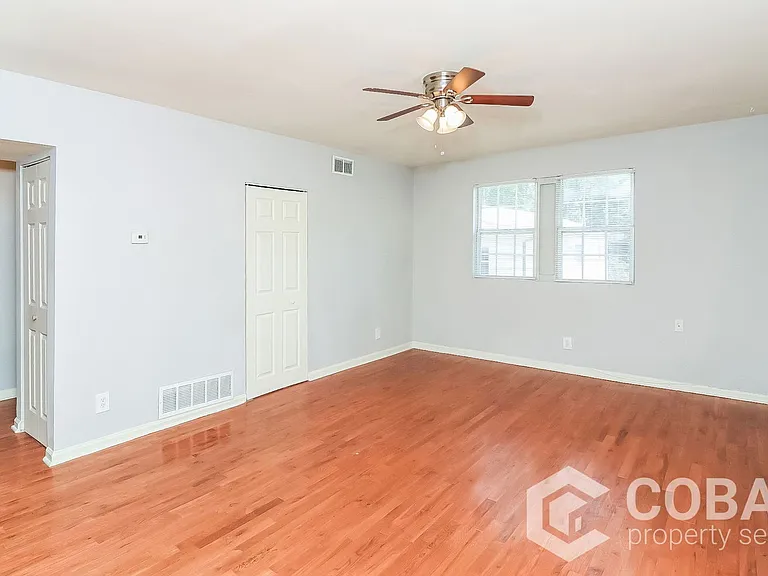 212 Kirkwood Rd NE #4 — Photo 2