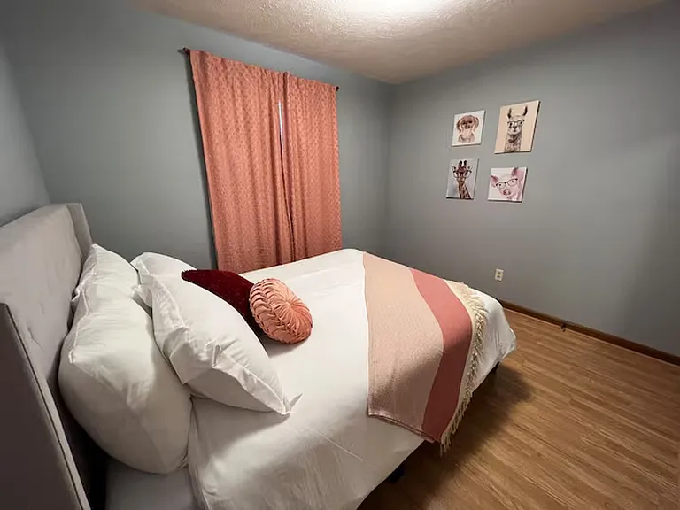 Tesoro Properties — Photo 16