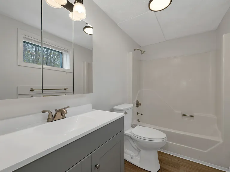 9 Elm St #B — Photo 3