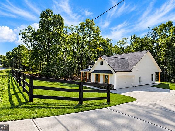 4th image of 338 Dunn Rd