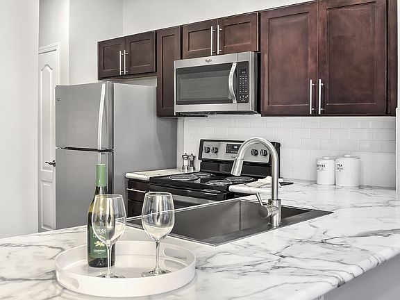 2nd image of 1013 Summit West Dr #1423