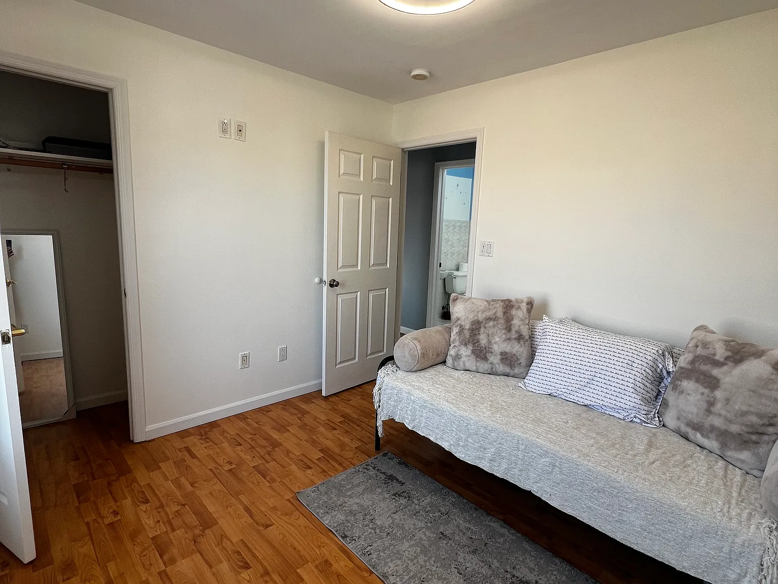 134 Laidlaw Ave — Photo 2