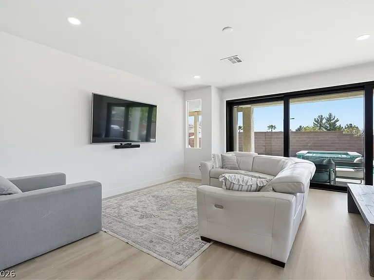 11063 Pegasus Dr — Photo 14