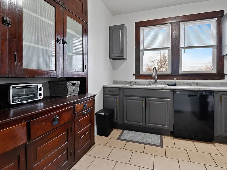 409 York St #1 — Photo 7