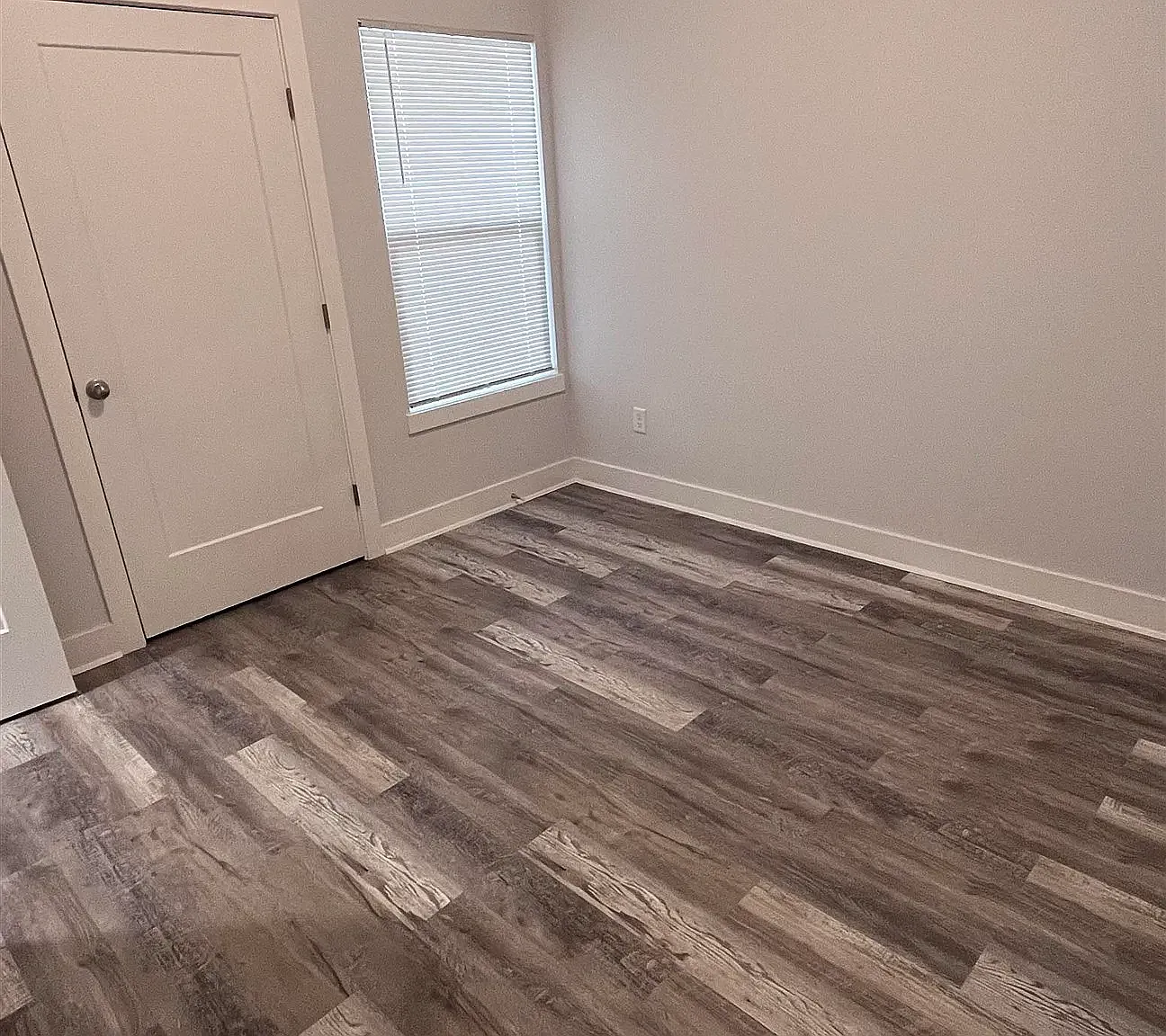 3 bed, 1180 sqft, $1,599 — Photo 2