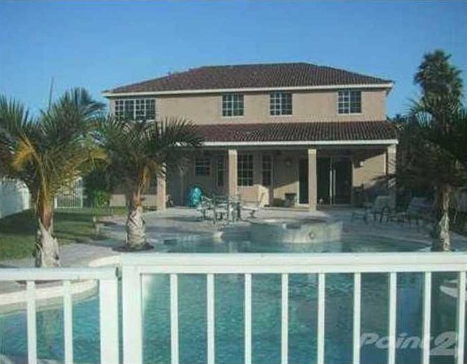 2nd image of 676 Verona Ct